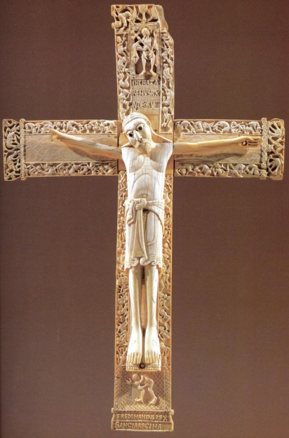 37- Figura de Cristo en marfil San Isidoro de León